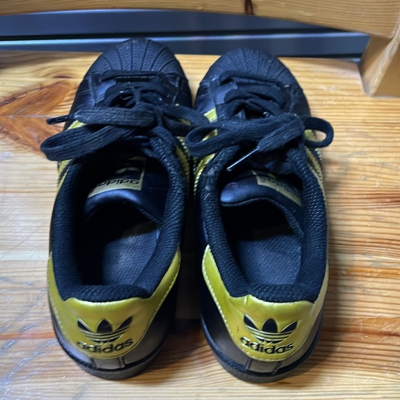 Adidas Superstars in Black and Gold, size 4 US. - Picture 4 of 6